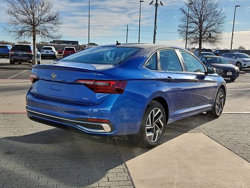 Used 2024 Volkswagen Jetta SEL image 3