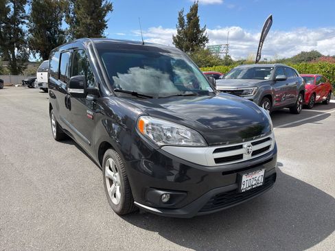 Used 2018 RAM ProMaster City SLT FWD image 1