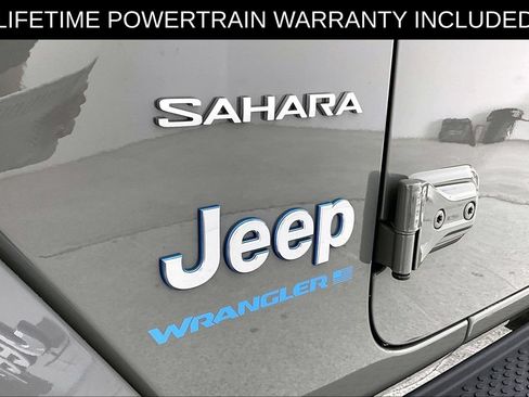 Used 2023 Jeep Wrangler Unlimited Sahara AWD/4WD image 40
