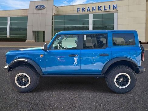 New 2026 Ford Bronco Badlands w/ Sasquatch Package AWD/4WD image 4