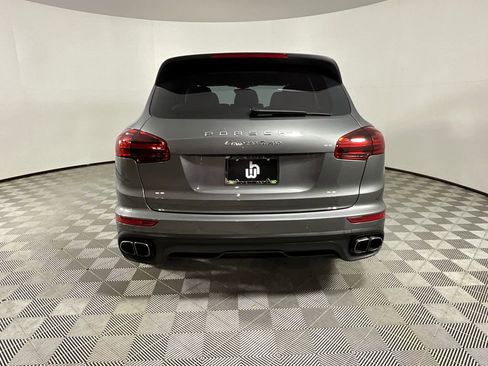 Used 2018 Porsche Cayenne Turbo AWD/4WD image 7