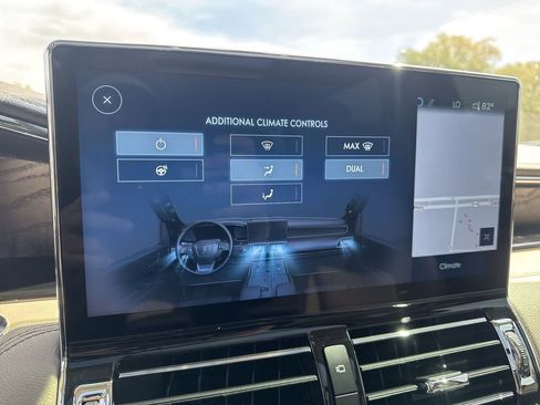 Used 2024 Lincoln Navigator L Reserve AWD/4WD image 19