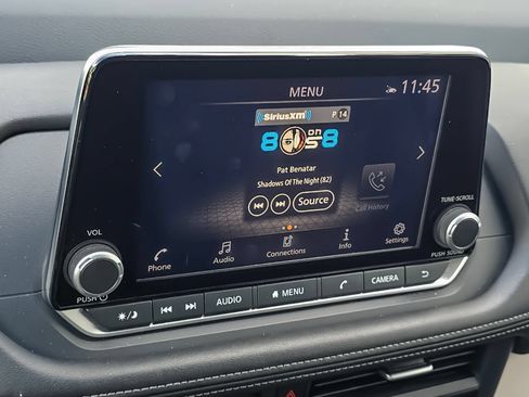 Used 2025 Nissan Rogue SV FWD image 14