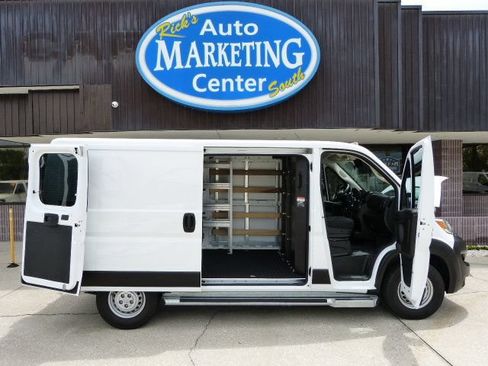 Used 2025 RAM ProMaster 2500 w/ U-Haul Equipment Group FWD image 23