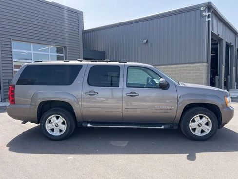 Used 2014 Chevrolet Suburban LT AWD/4WD image 4