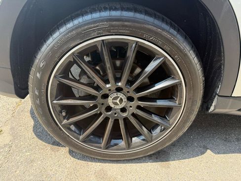 Used 2019 Mercedes-Benz GLA 250 4MATIC image 12