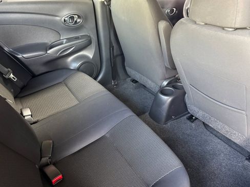 Used 2013 Nissan Versa SV image 28