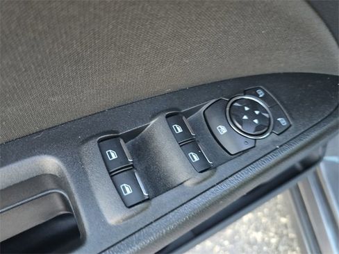 Used 2020 Ford Fusion SE image 15