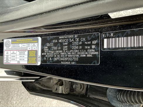 Used 2023 Kia Forte LXS image 32