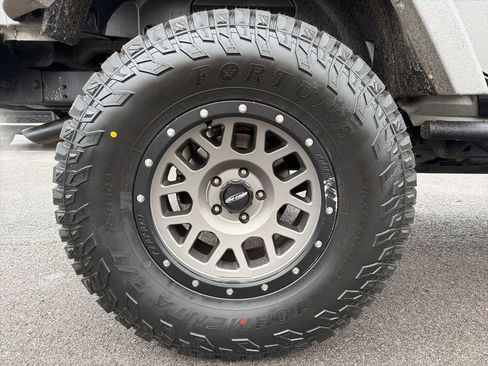 Used 2015 Jeep Wrangler Unlimited Sport w/ Quick Order Package 24S AWD/4WD image 13