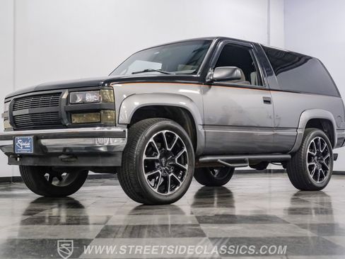 Used 1995 Chevrolet Tahoe 4WD 2-Door image 18