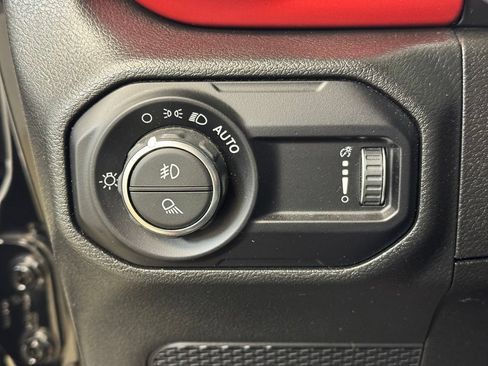 Used 2023 Jeep Gladiator Rubicon w/ Cold Weather Group AWD/4WD image 30