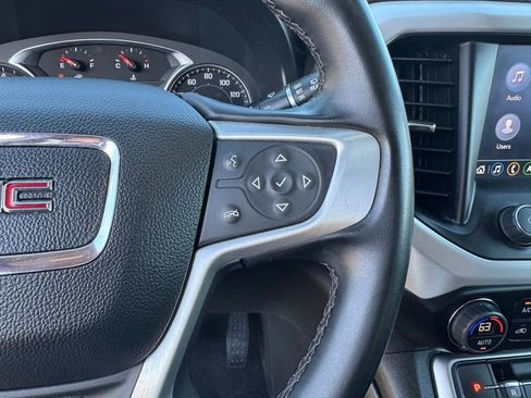 Certified 2023 GMC Acadia SLT FWD image 30