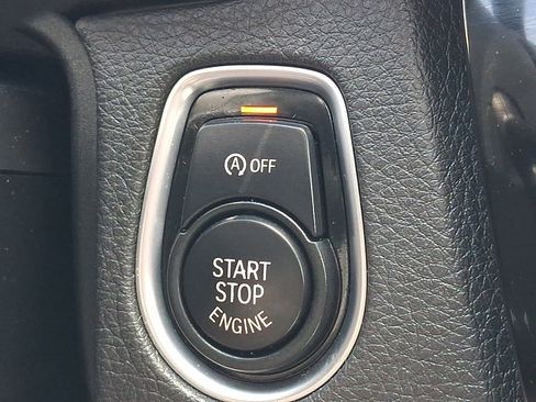 Used 2018 BMW 320i xDrive Sedan w/ Convenience Package AWD/4WD image 25