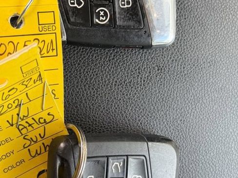Used 2021 Volkswagen Atlas SE FWD image 21