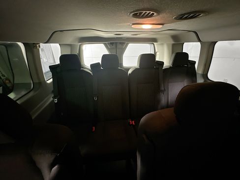 Used 2017 Ford Transit 350 XLT image 32