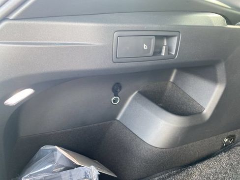 New 2026 Volkswagen Tiguan SE R-Line AWD/4WD image 63
