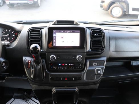 Used 2025 RAM ProMaster 2500 w/ Convenience Group image 24