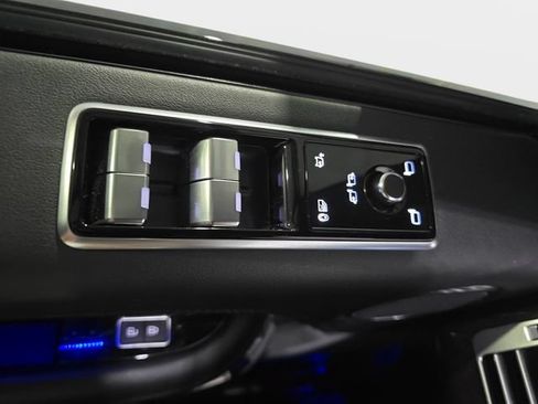 Used 2021 Land Rover Range Rover P525 Westminster Edition AWD/4WD image 25