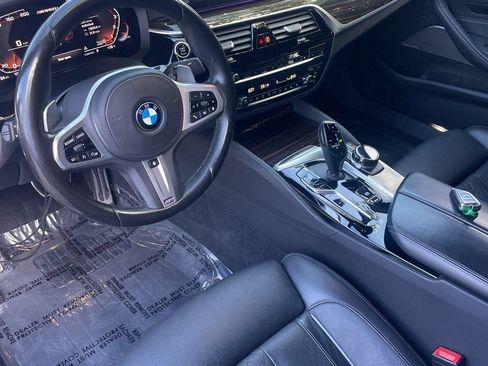Used 2021 BMW M550i xDrive w/ Executive Package AWD/4WD image 3