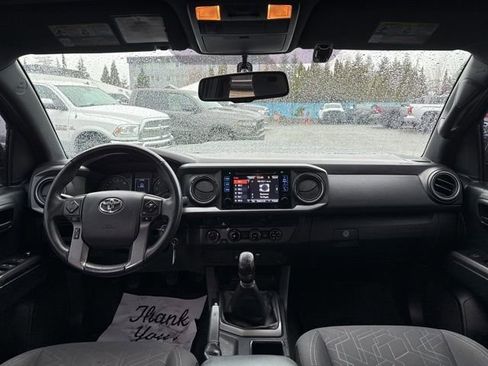 Used 2017 Toyota Tacoma TRD Sport w/ Tow Package image 16