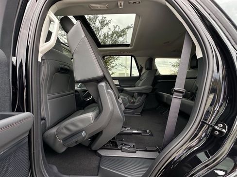 New 2025 Ford Expedition Active image 71