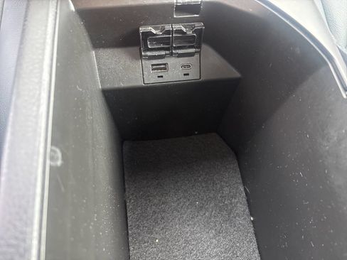 Used 2024 Toyota Camry SE FWD image 18