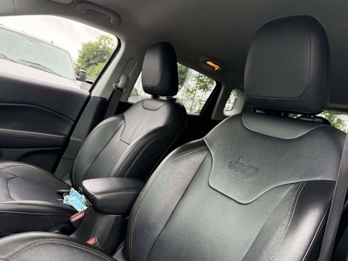 Used 2020 Jeep Compass Limited AWD/4WD image 10