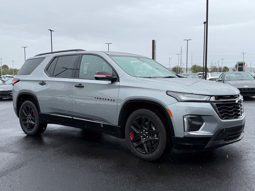 Used 2023 Chevrolet Traverse Premier w/ Redline Edition AWD/4WD image 3