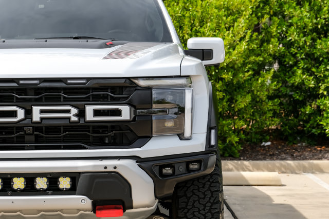 Used 2025 Ford F150 Raptor AWD/4WD image 55