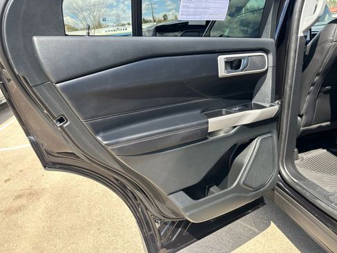 Used 2022 Ford Explorer XLT w/ Equipment Group 202A AWD/4WD image 26