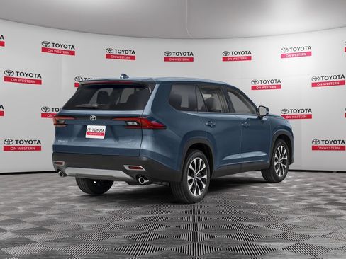 New 2026 Toyota Grand Highlander AWD Hybrid image 2