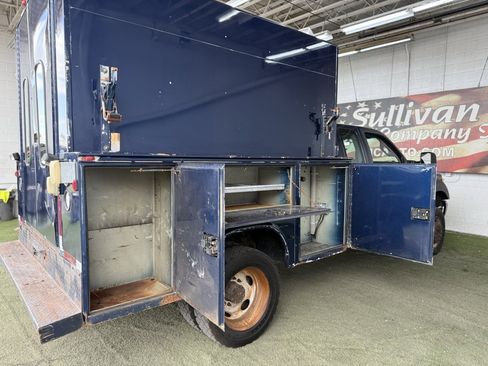 Used 2011 Ford F550 4x4 SuperCab Super Duty w/ PWR Equipment Group image 26