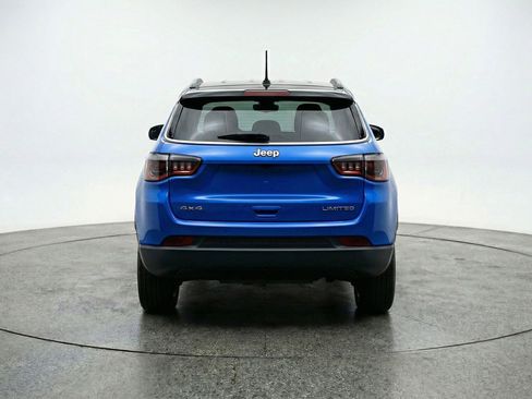 Used 2025 Jeep Compass Trailhawk image 7