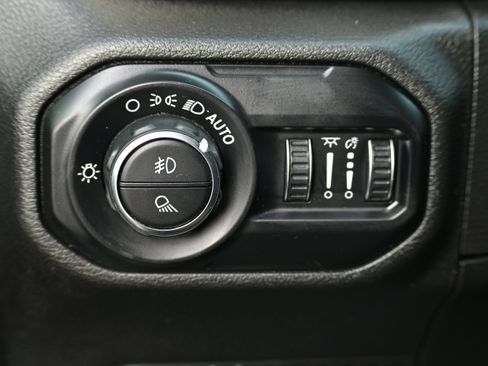 Used 2021 Jeep Gladiator Sport image 25