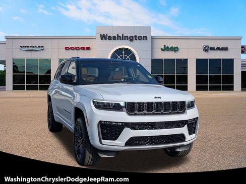 New 2026 Jeep Grand Cherokee Summit AWD/4WD image 1