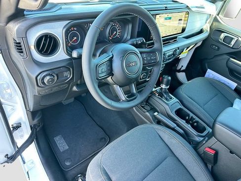 New 2026 Jeep Gladiator Sport AWD/4WD image 7