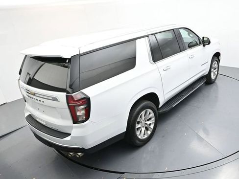 Used 2023 Chevrolet Suburban Premier image 41