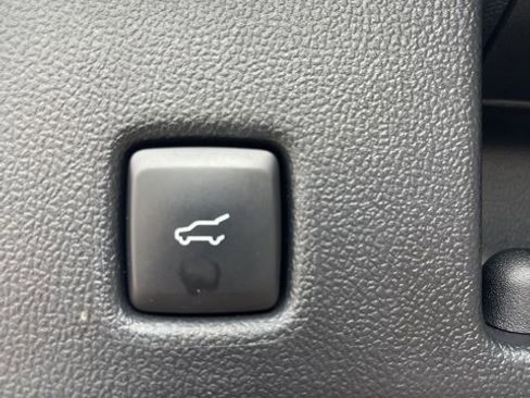 Used 2024 Ford Escape ST-Line image 24