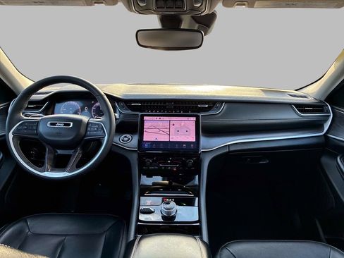 Used 2023 Jeep Grand Cherokee L Limited AWD/4WD image 19