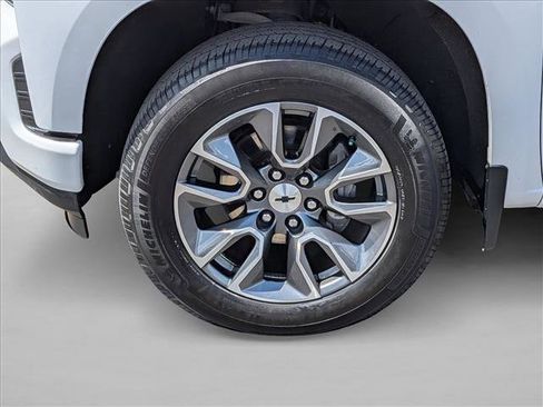 Used 2020 Chevrolet Silverado 1500 RST AWD/4WD image 28