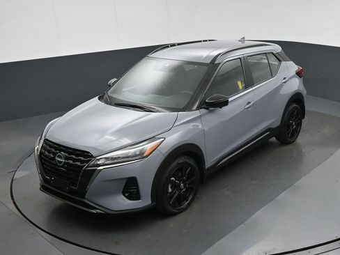 Used 2023 Nissan Kicks SR FWD image 55