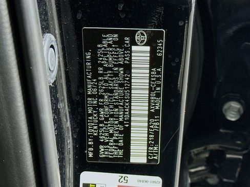 Used 2025 Toyota Camry SE image 40