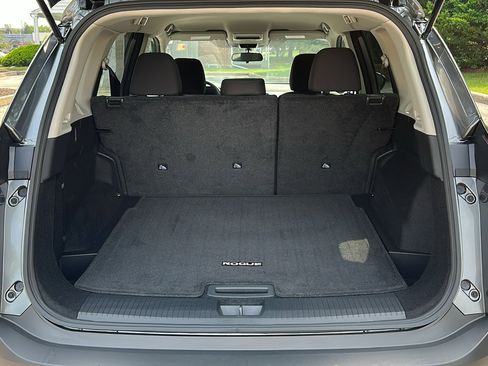 Certified 2023 Nissan Rogue S image 6
