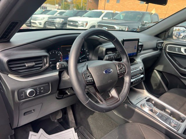 Certified 2020 Ford Explorer XLT w/ Comfort Package AWD/4WD image 7