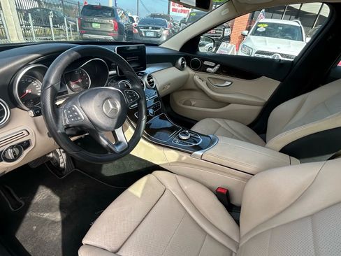 Used 2017 Mercedes-Benz C 300 Sedan image 9