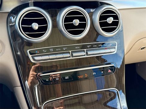 Used 2021 Mercedes-Benz GLC 300 w/ Multimedia Package image 17