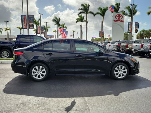 Used 2025 Toyota Corolla LE FWD image 13