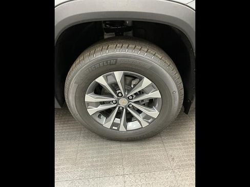 New 2027 Chevrolet Equinox LT w/ Safety and Technology Package AWD/4WD image 41