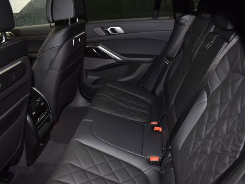 New 2026 BMW X6 xDrive40i w/ Climate Comfort Package image 16